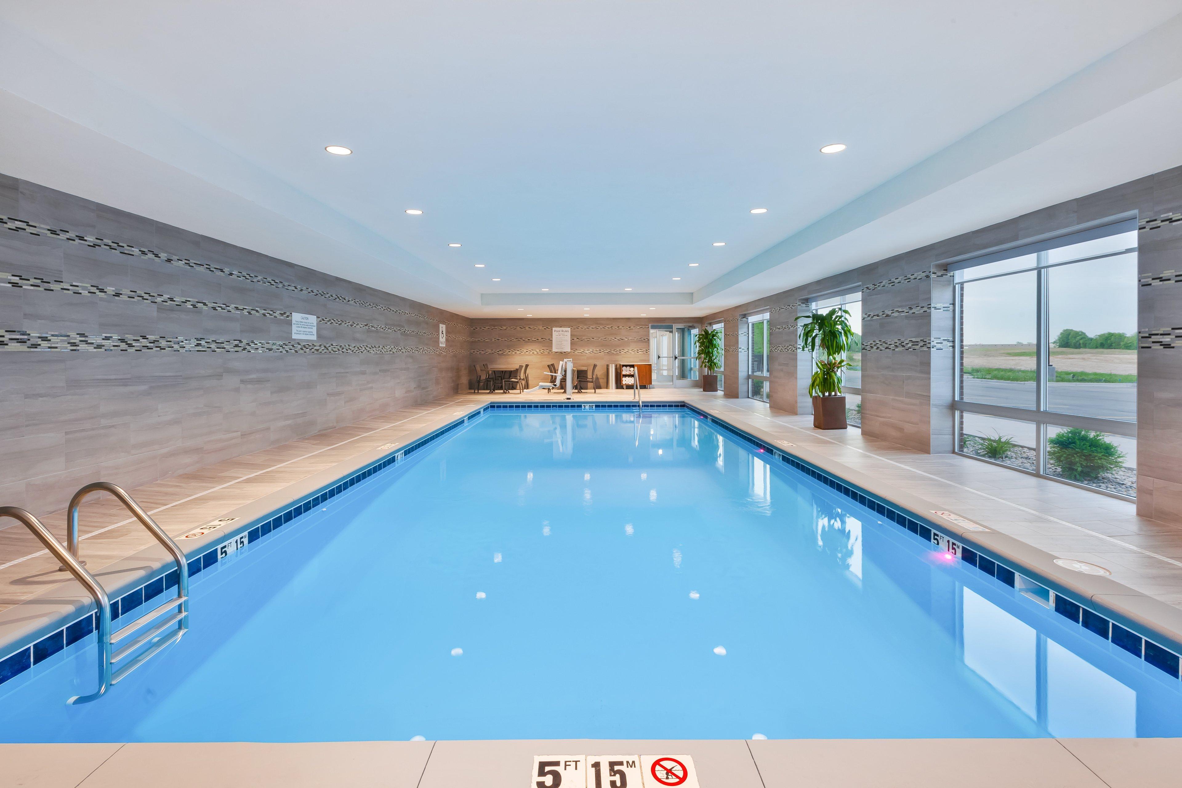 Holiday Inn Express & Suites - Grand Rapids Airport - South By Ihg Bagian luar foto
