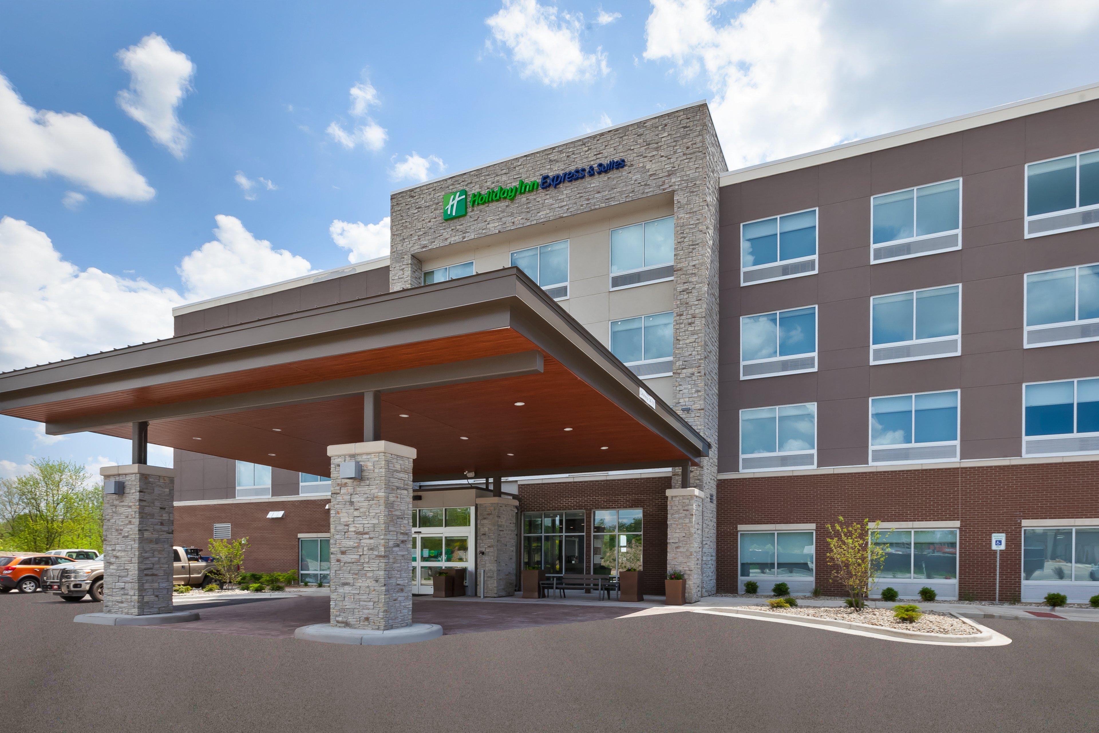 Holiday Inn Express & Suites - Grand Rapids Airport - South By Ihg Bagian luar foto