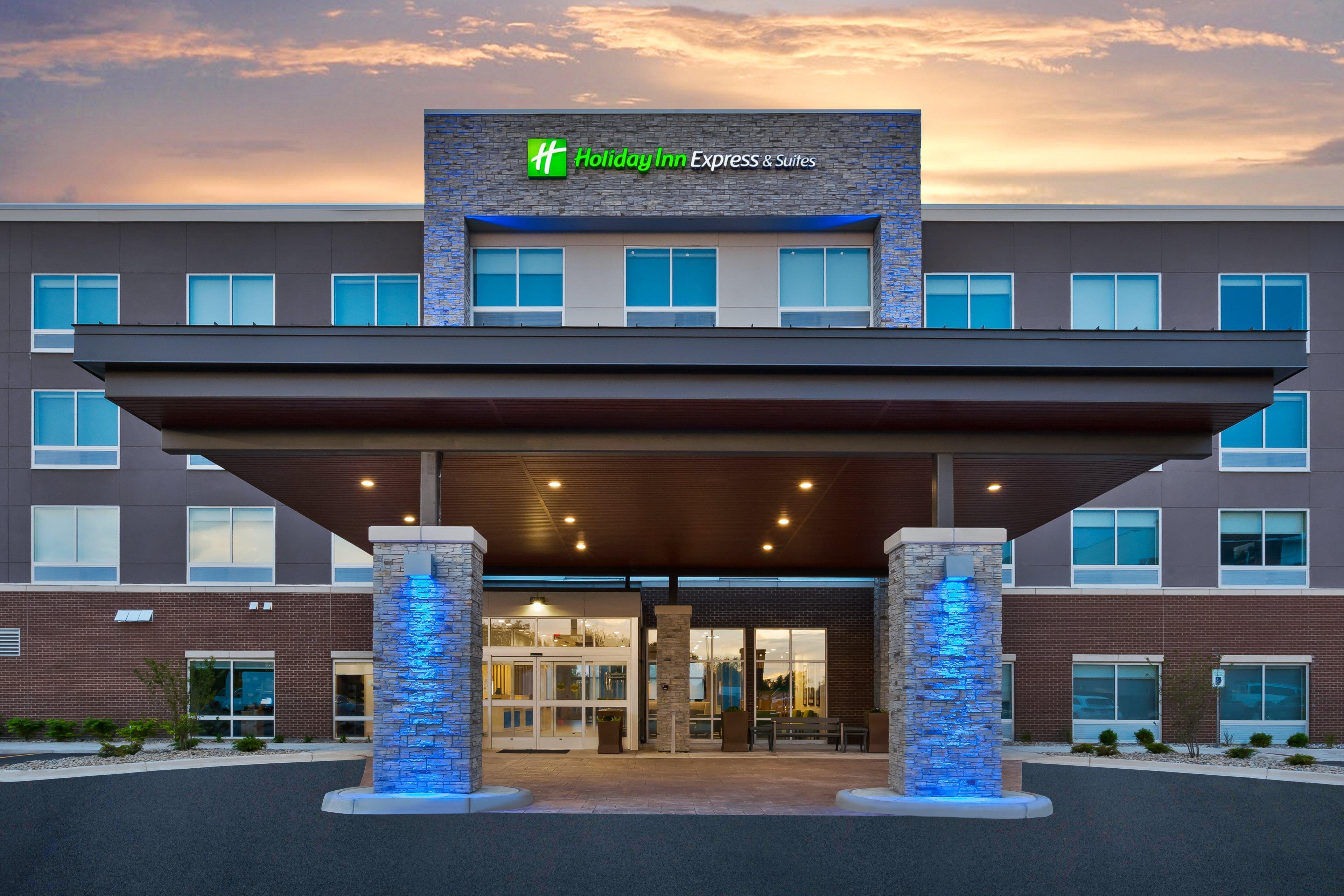 Holiday Inn Express & Suites - Grand Rapids Airport - South By Ihg Bagian luar foto