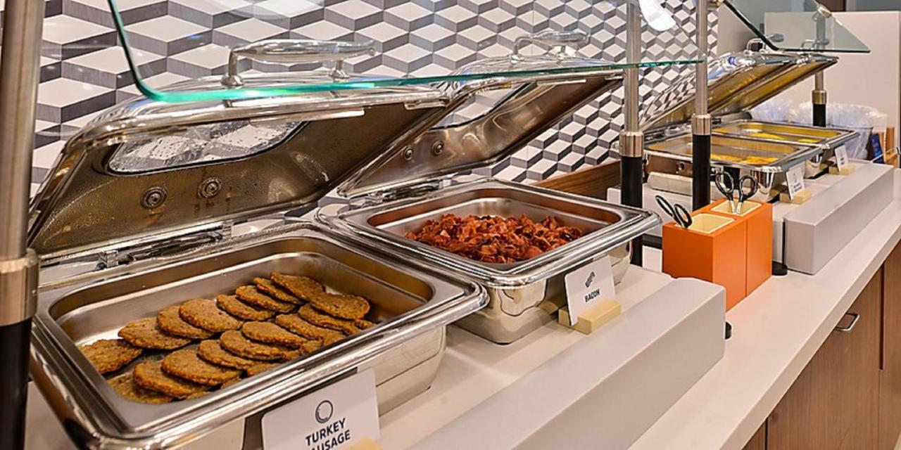 Holiday Inn Express & Suites - Grand Rapids Airport - South By Ihg Bagian luar foto