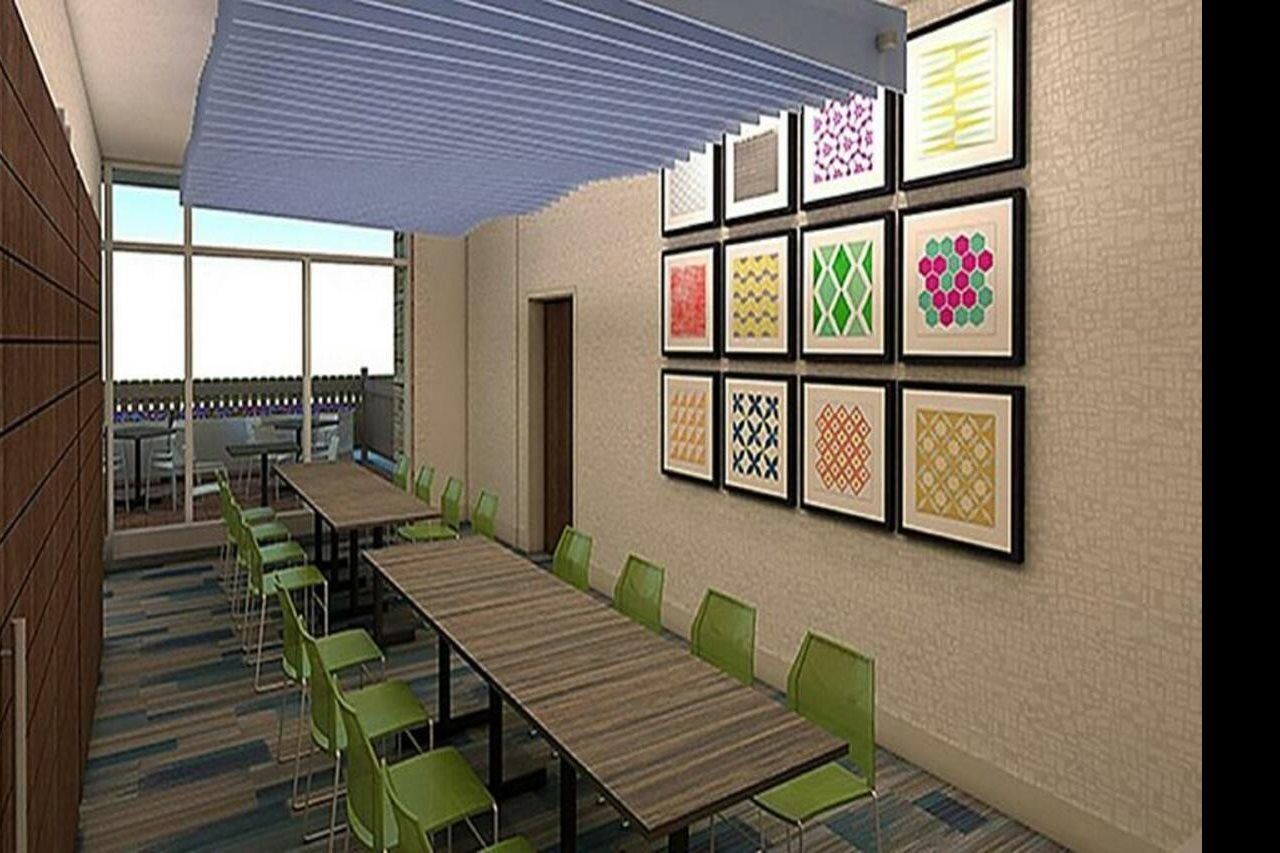 Holiday Inn Express & Suites - Grand Rapids Airport - South By Ihg Bagian luar foto
