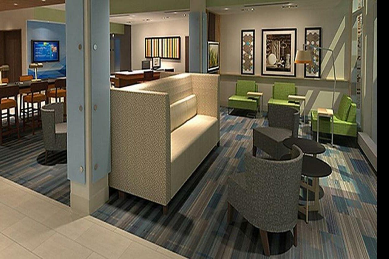 Holiday Inn Express & Suites - Grand Rapids Airport - South By Ihg Bagian luar foto